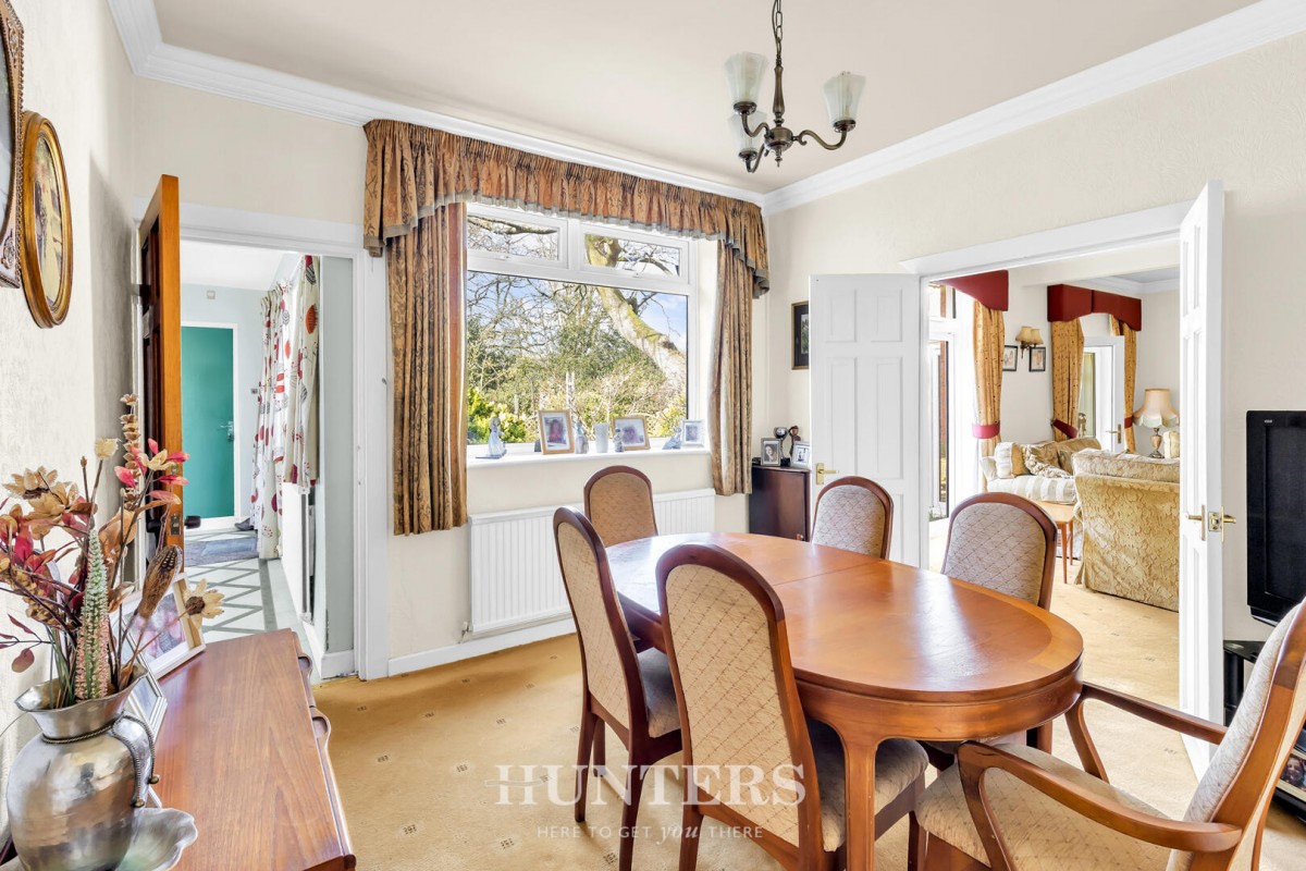 Manchester New Road, Alkrington, Manchester, M24