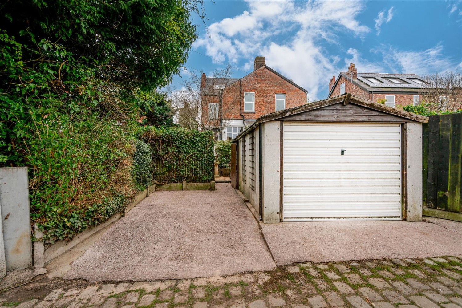 Rocky Lane, Monton, Manchester