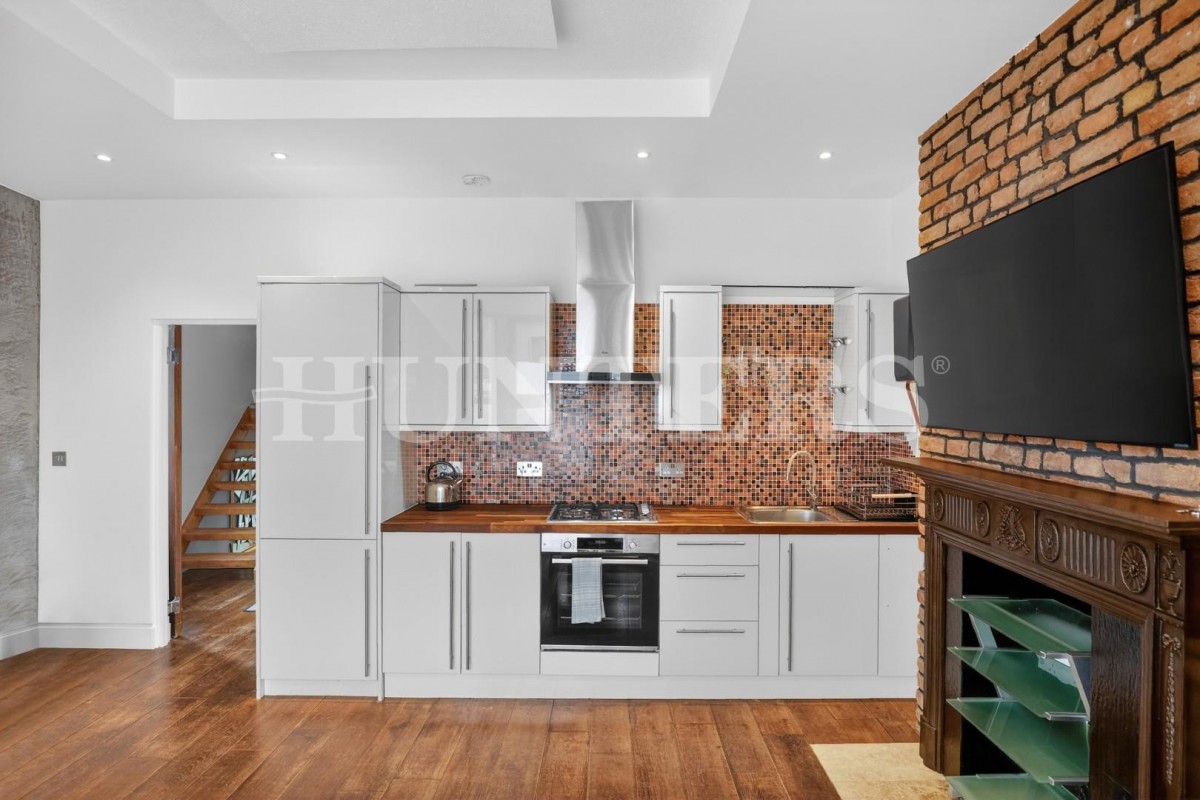 High Road, London, N15