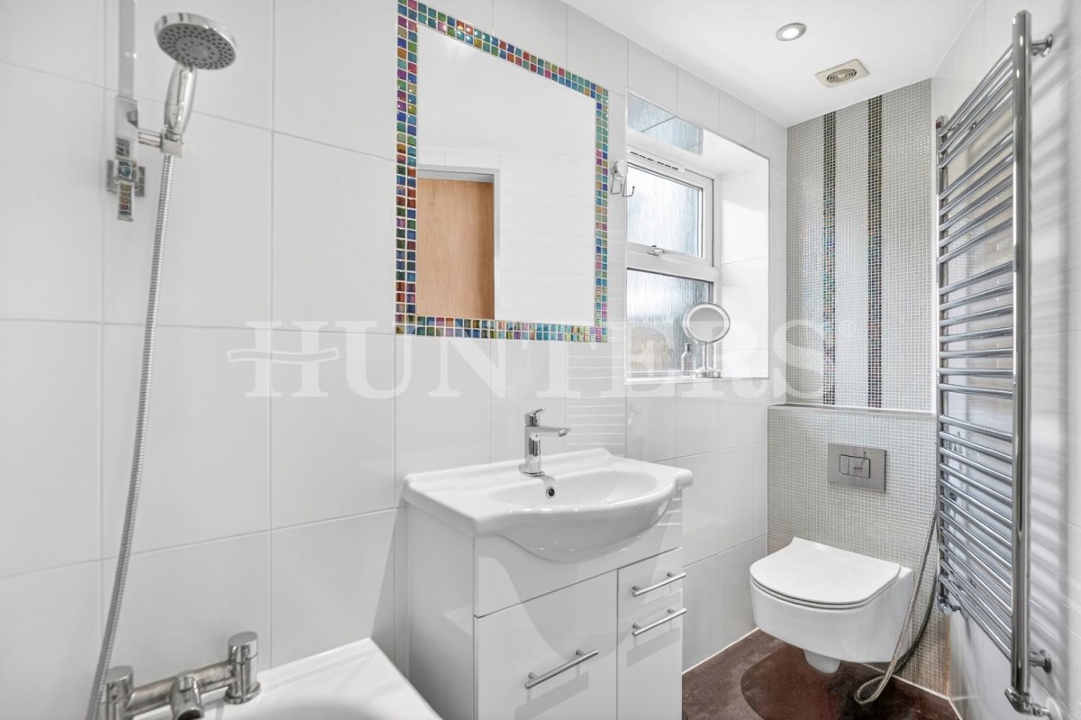 High Road, London, N15