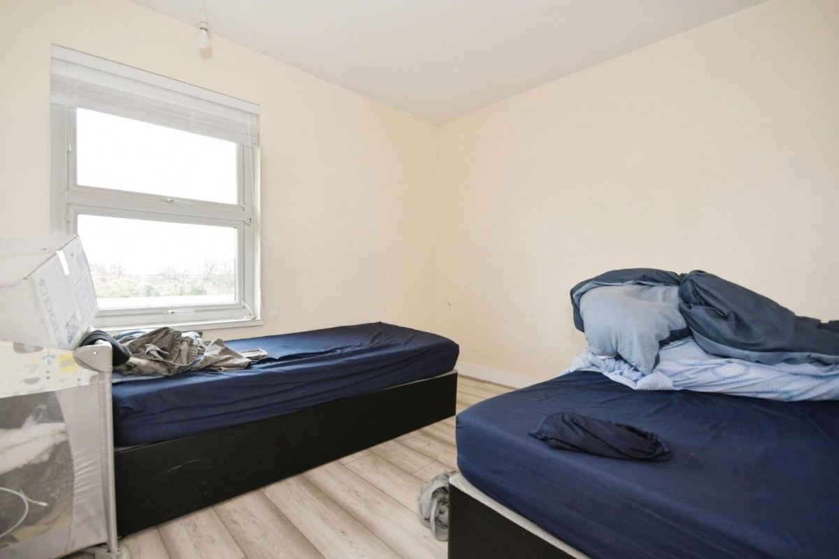 Cowper Avenue, Fox Hill, S6