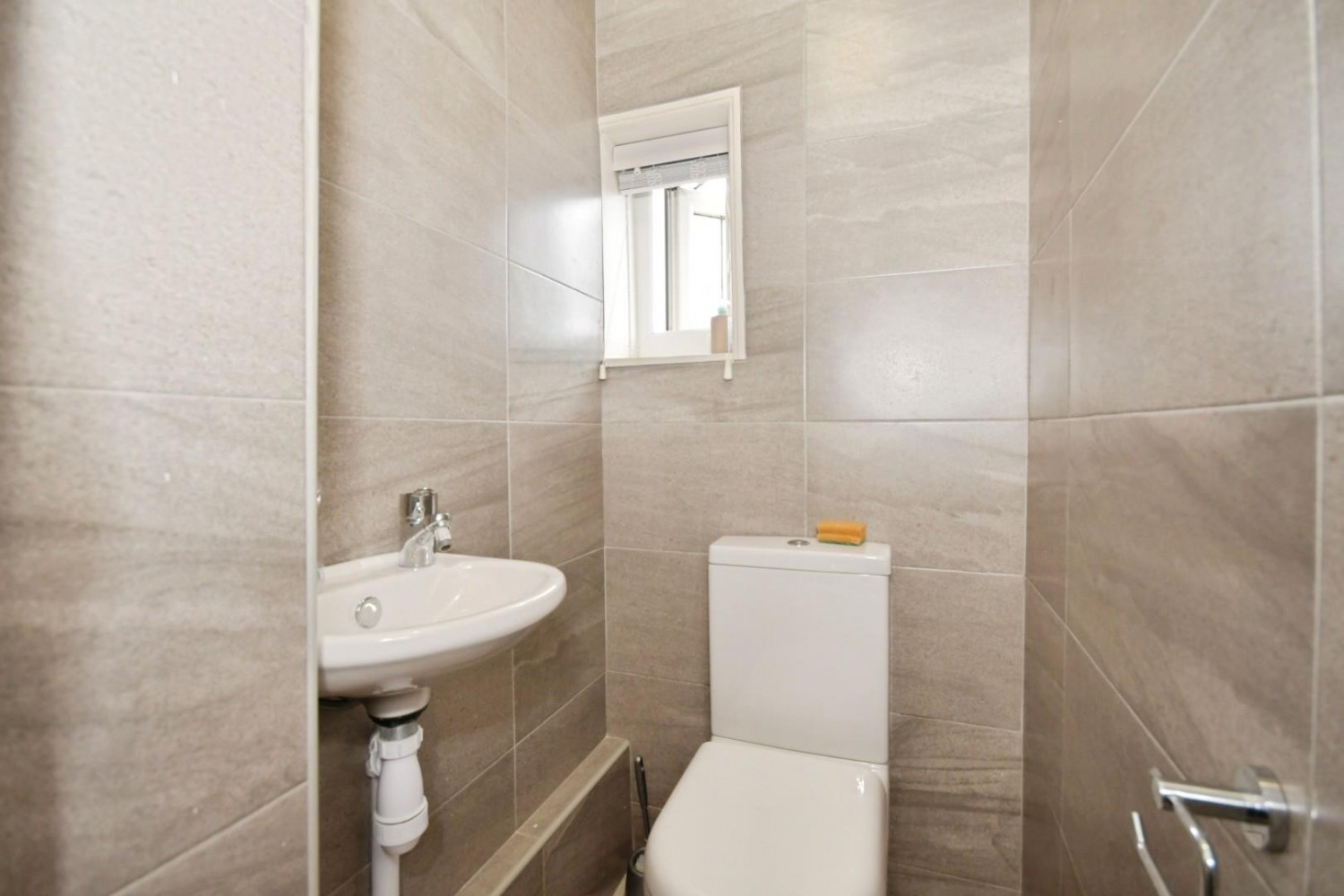 Cowper Avenue, Fox Hill, S6