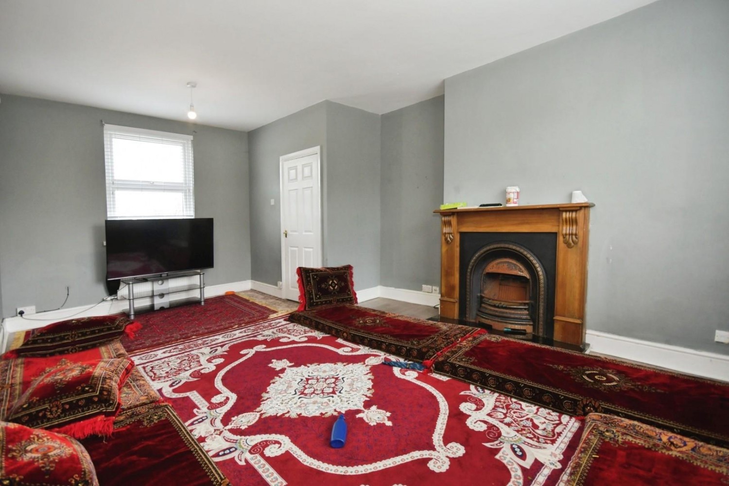 Cowper Avenue, Fox Hill, S6