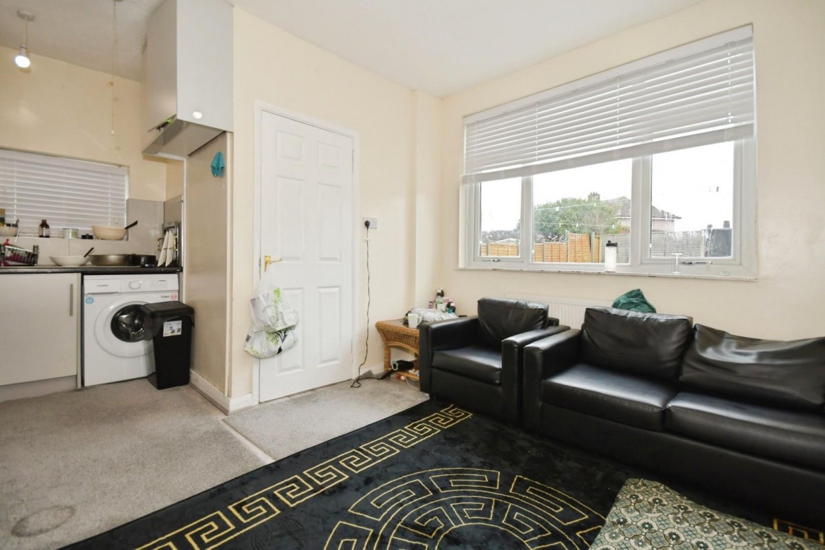 Cowper Avenue, Fox Hill, S6