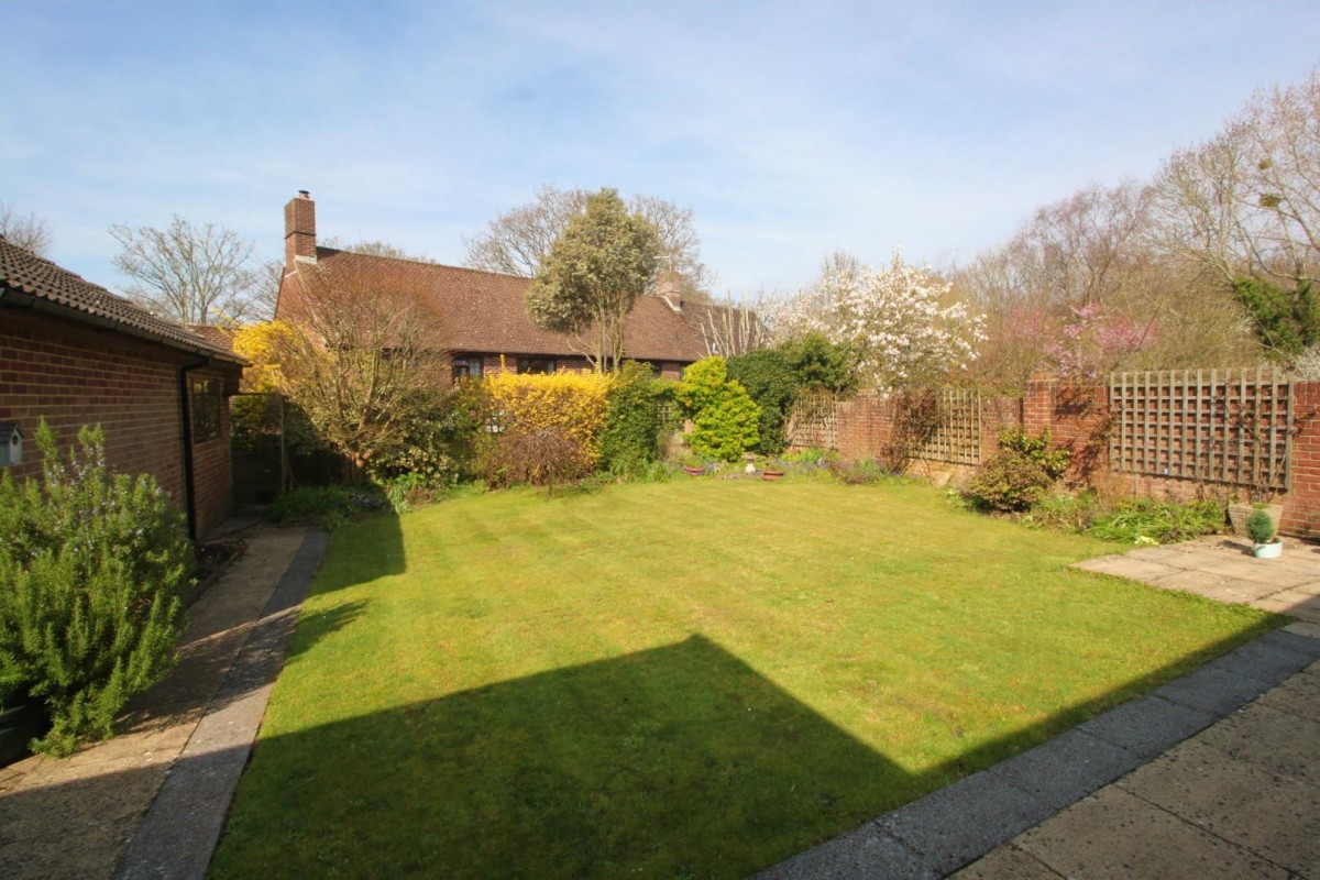 Hound Road Gardens, Netley Abbey, Southampton