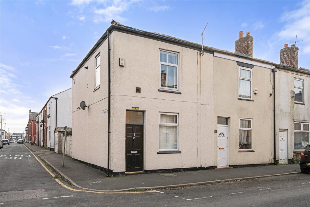 Henrietta St, Leigh
