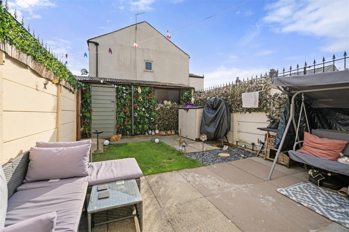 Henrietta St, Leigh