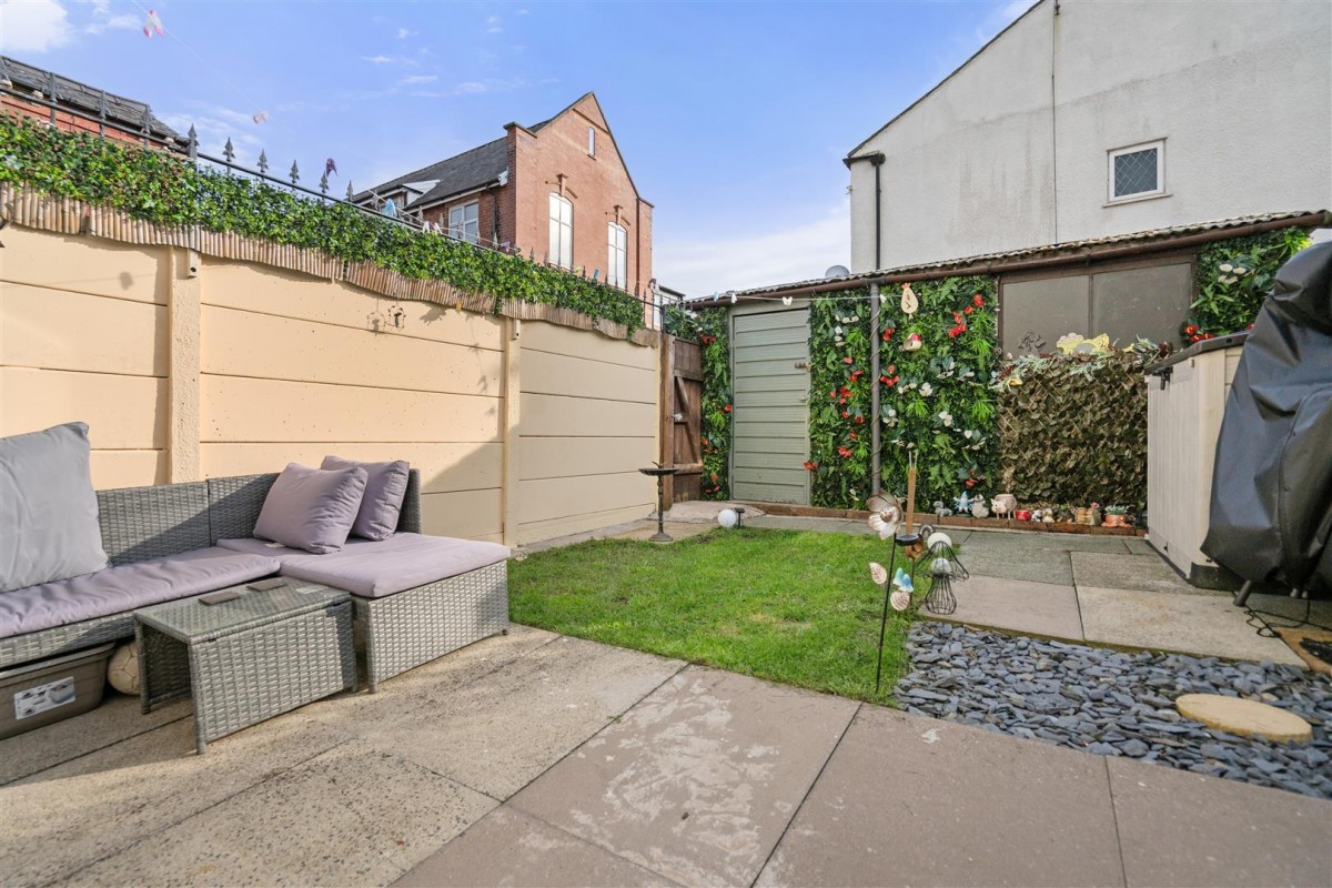 Henrietta St, Leigh