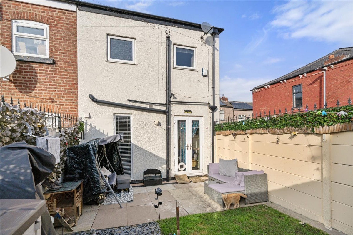 Henrietta St, Leigh