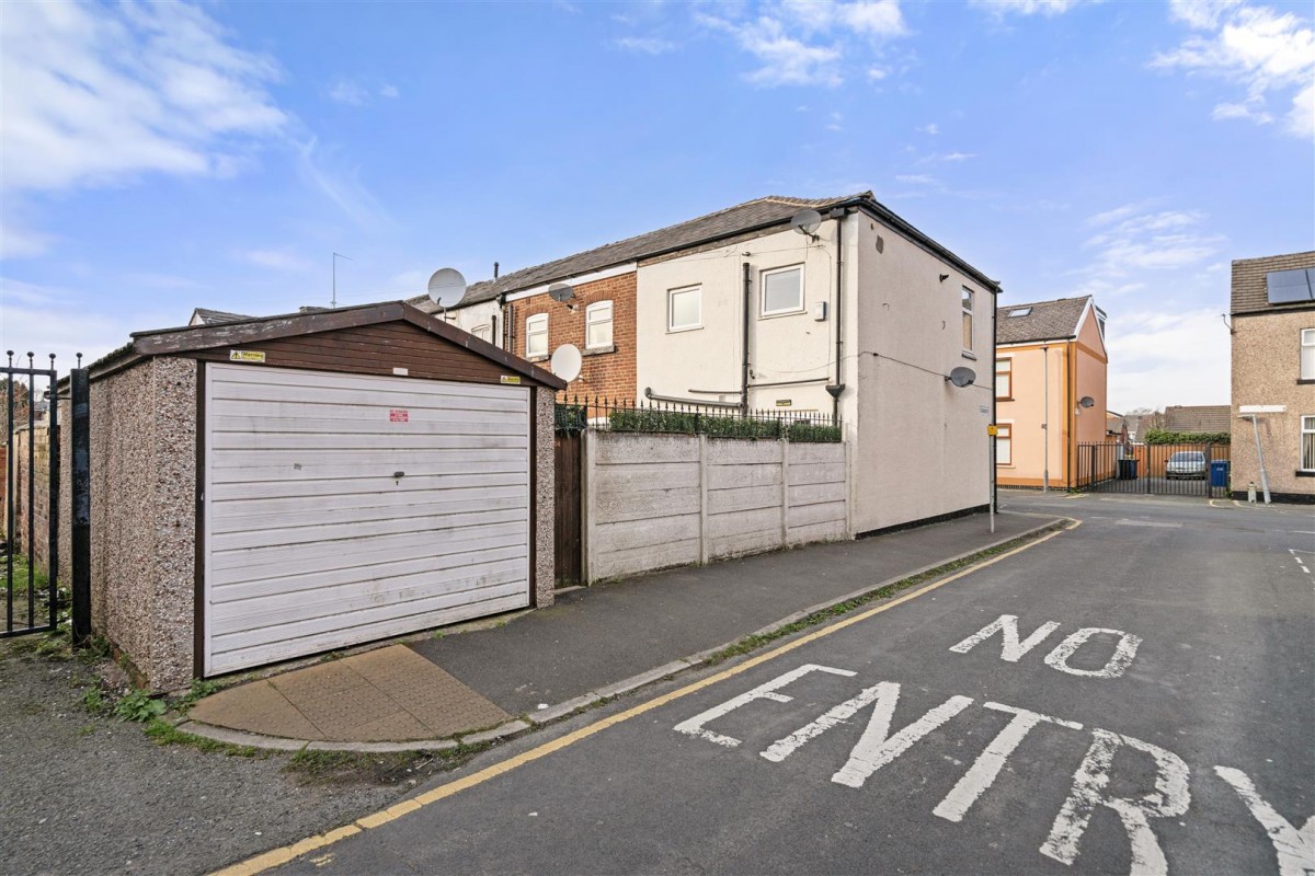 Henrietta St, Leigh