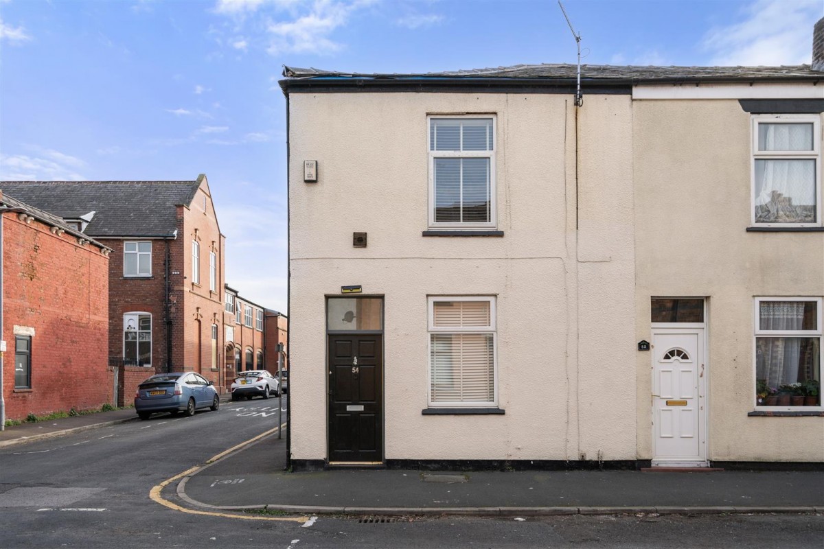 Henrietta St, Leigh