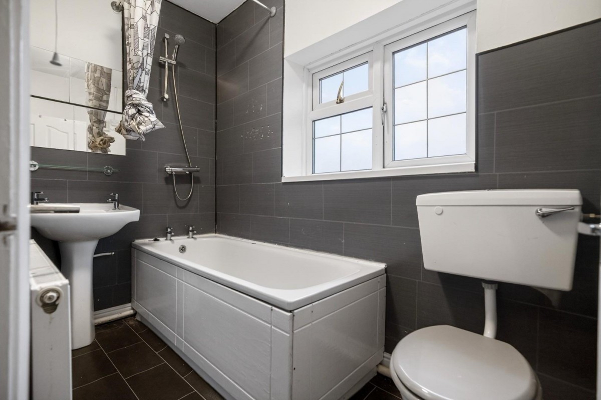 Hartland Avenue, Bilston