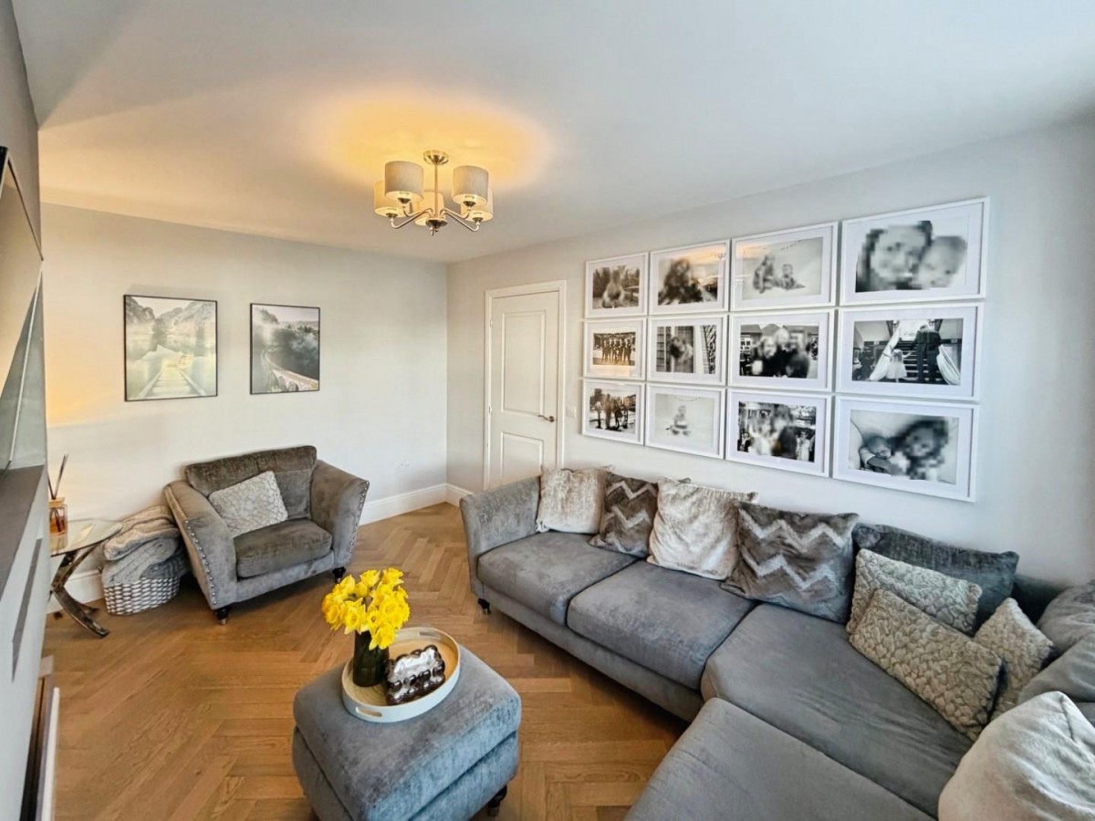 Collingswood Close, Little Sutton