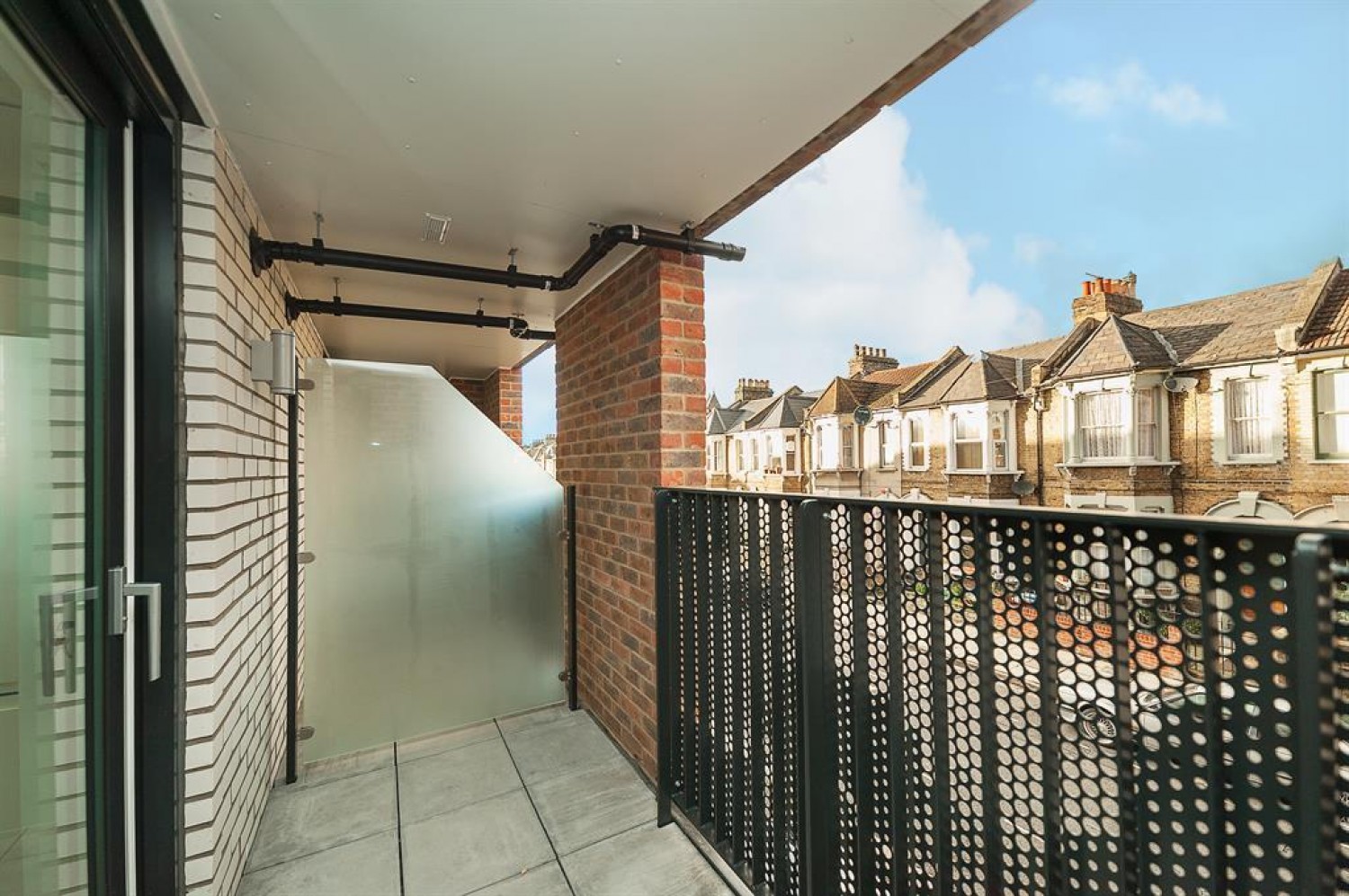 Smithies Court, London, N16