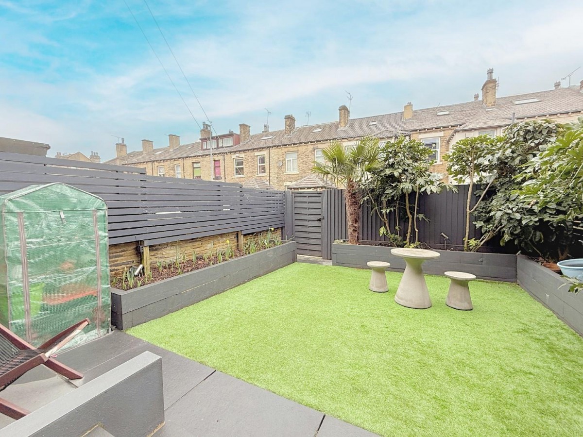 Pembroke Road, Pudsey, LS28