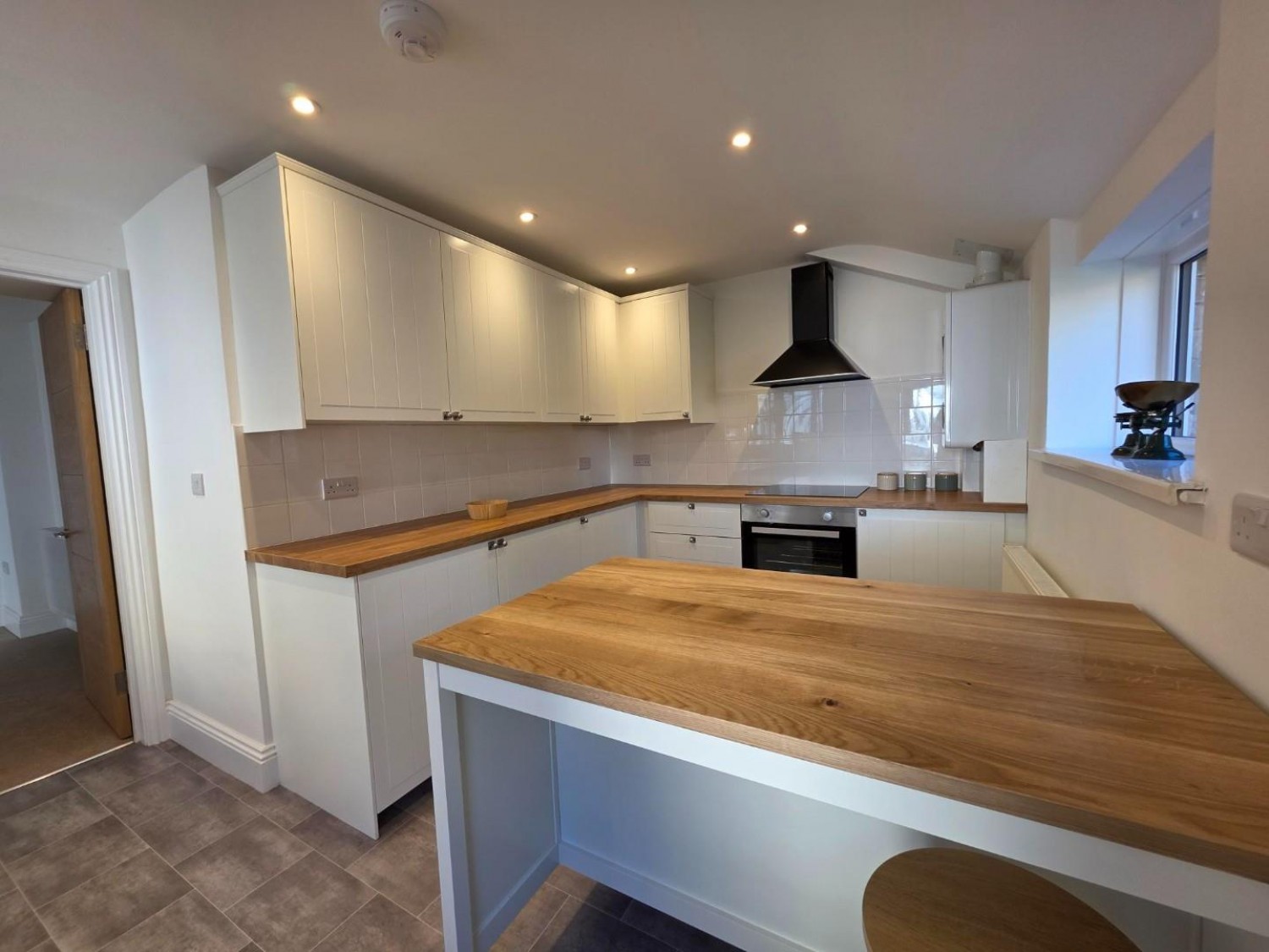 Westward Road, Stroud