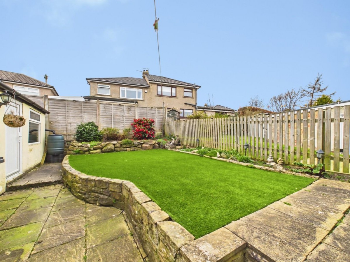 Warren Lane, Bingley