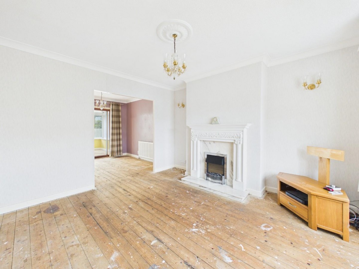 Warren Lane, Bingley