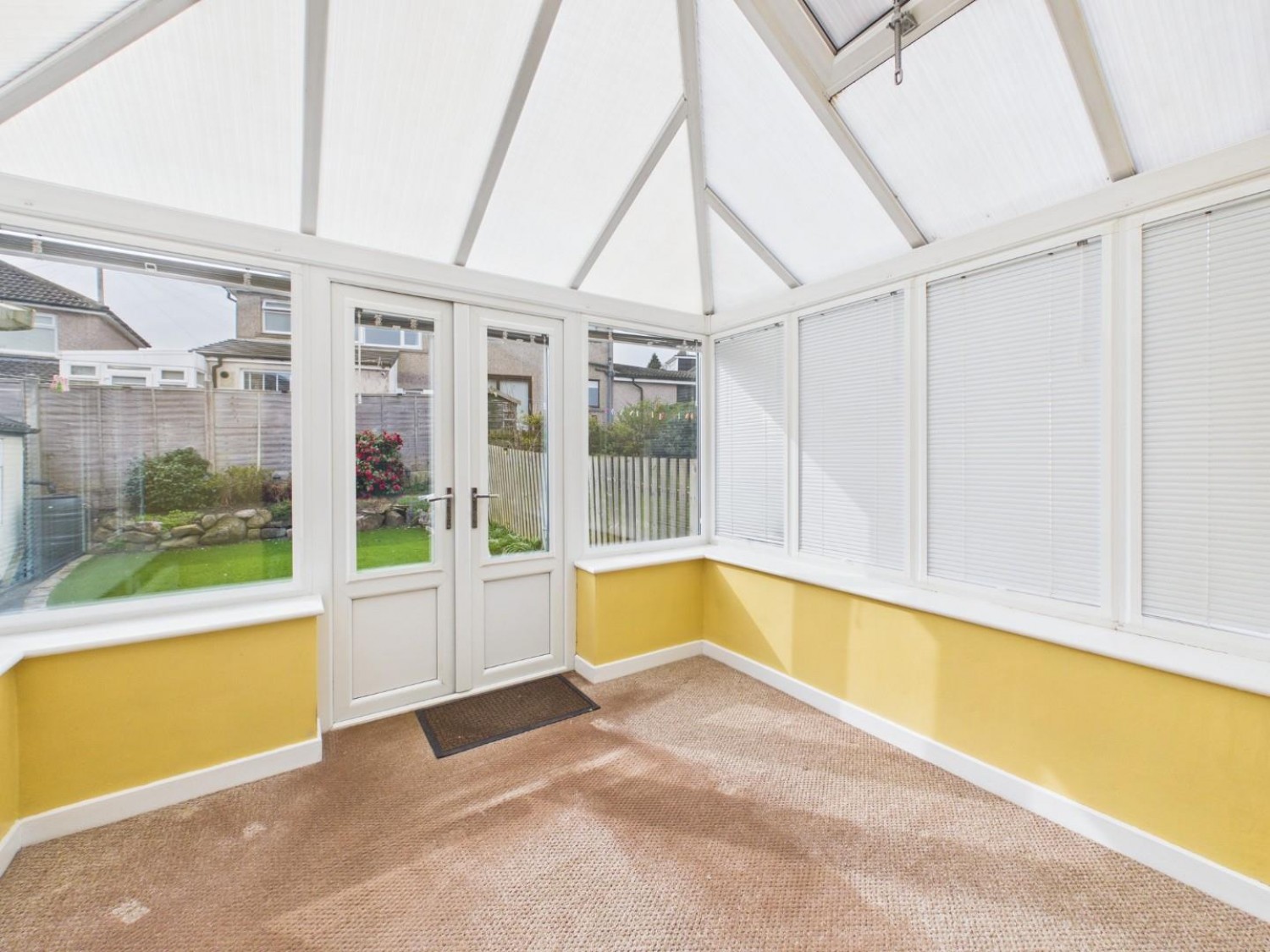 Warren Lane, Bingley