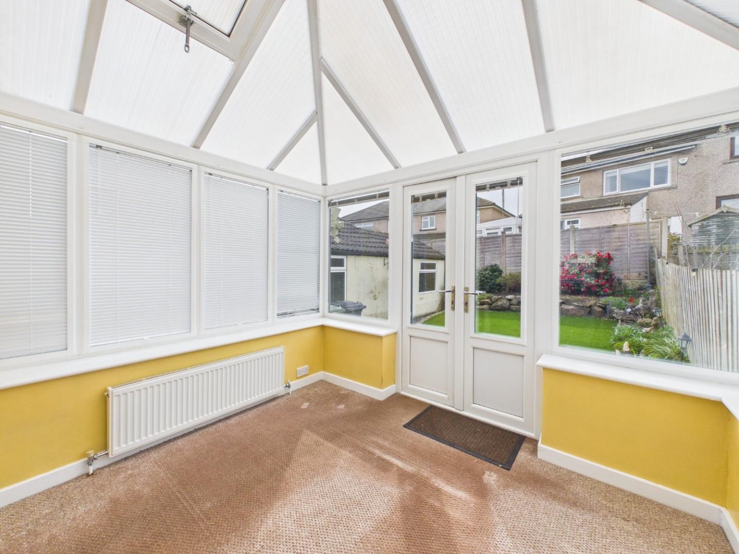 Warren Lane, Bingley