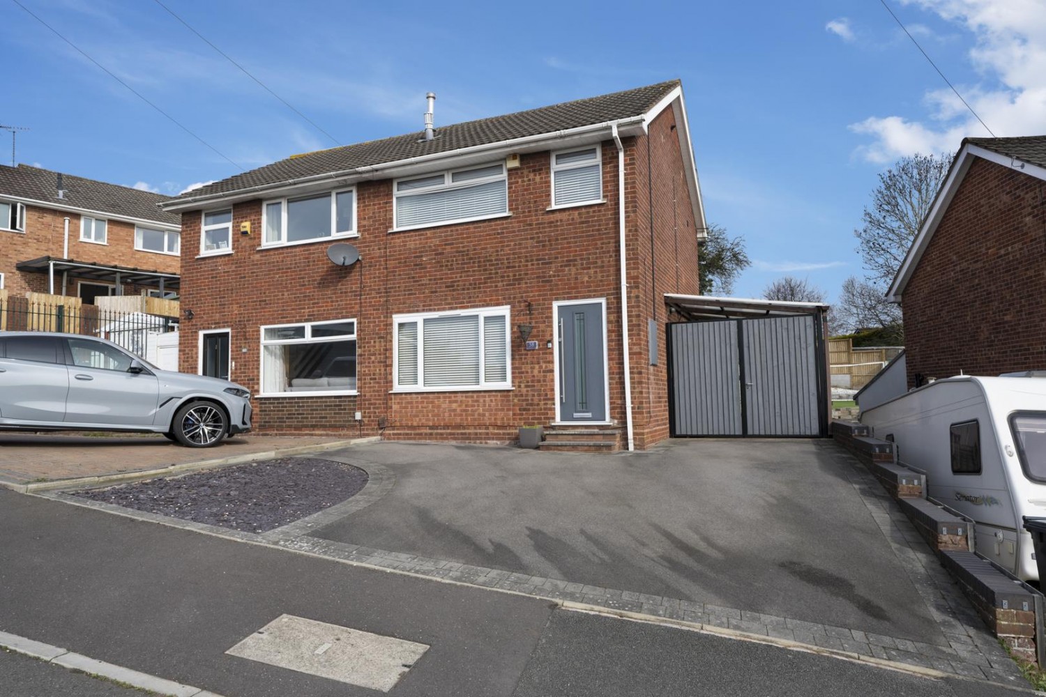 Tiverton Close, Kingswinford, DY6 8NZ