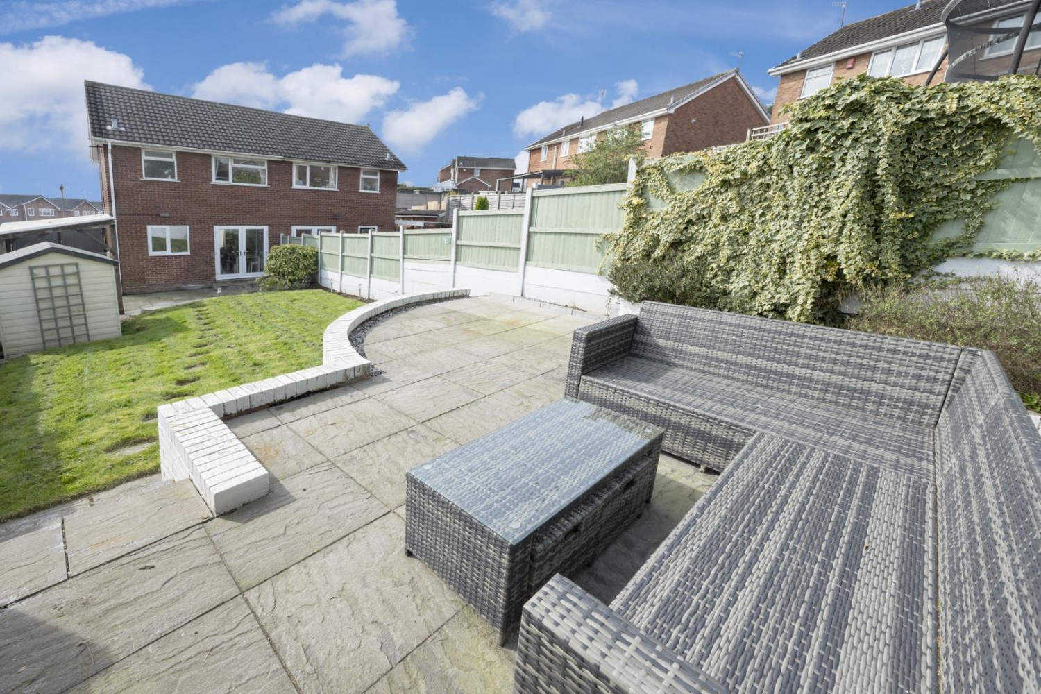 Tiverton Close, Kingswinford, DY6 8NZ