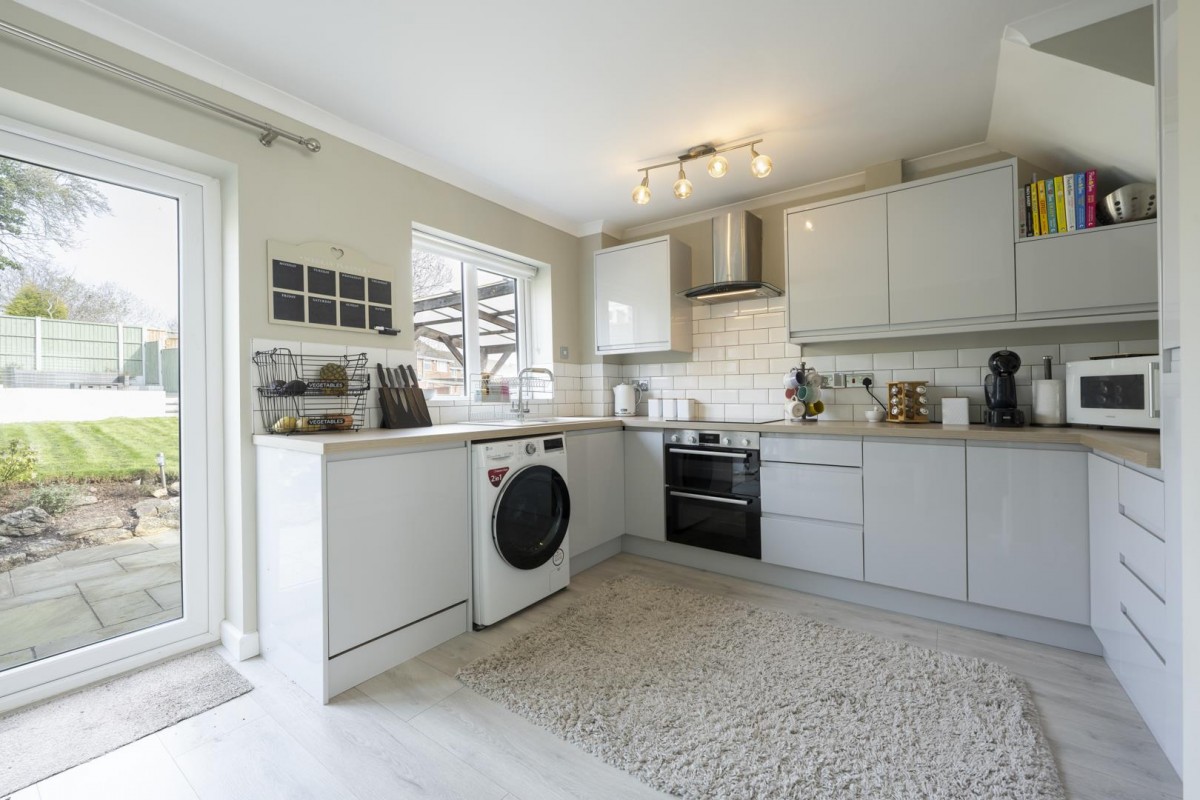 Tiverton Close, Kingswinford, DY6 8NZ