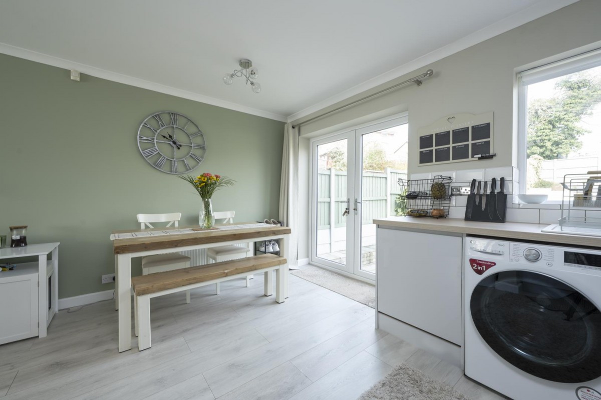 Tiverton Close, Kingswinford, DY6 8NZ