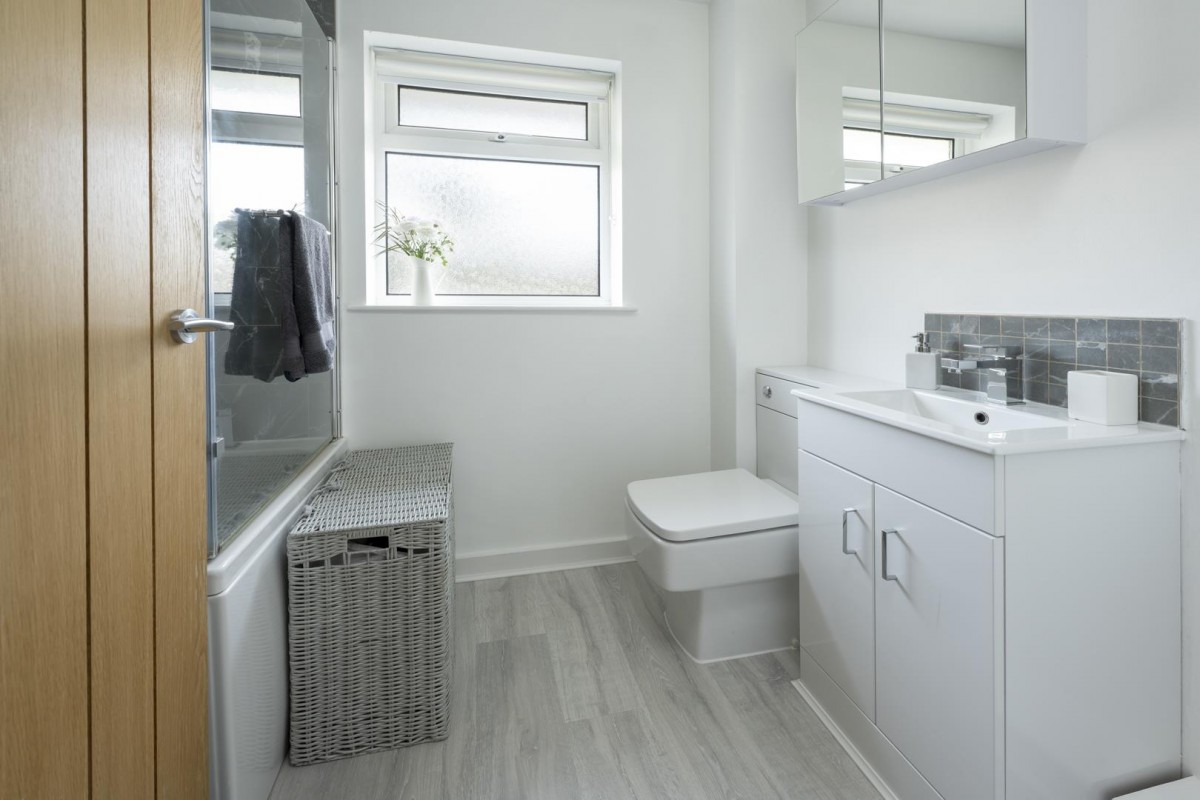 Tiverton Close, Kingswinford, DY6 8NZ