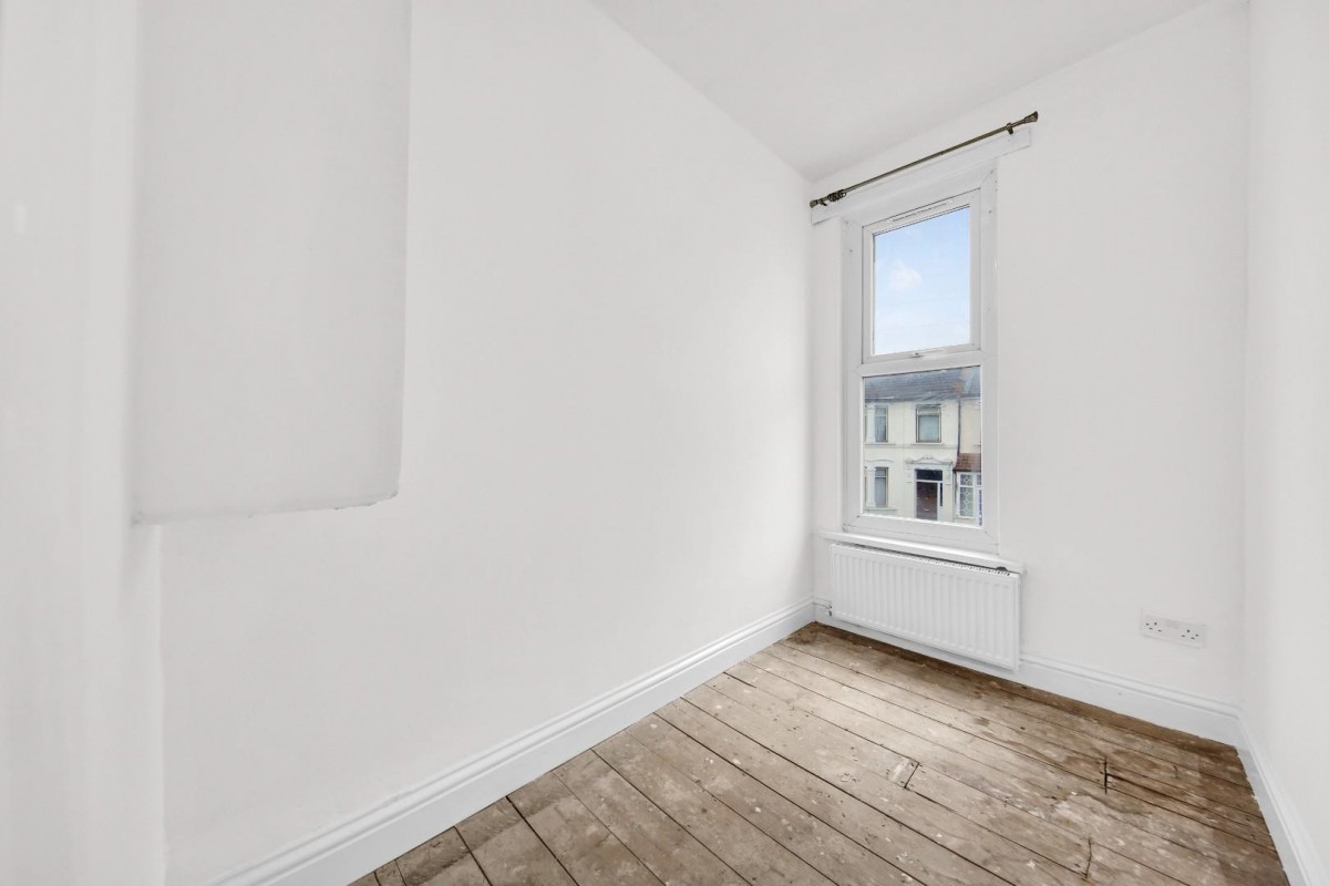 Henley Road, Ilford, IG1