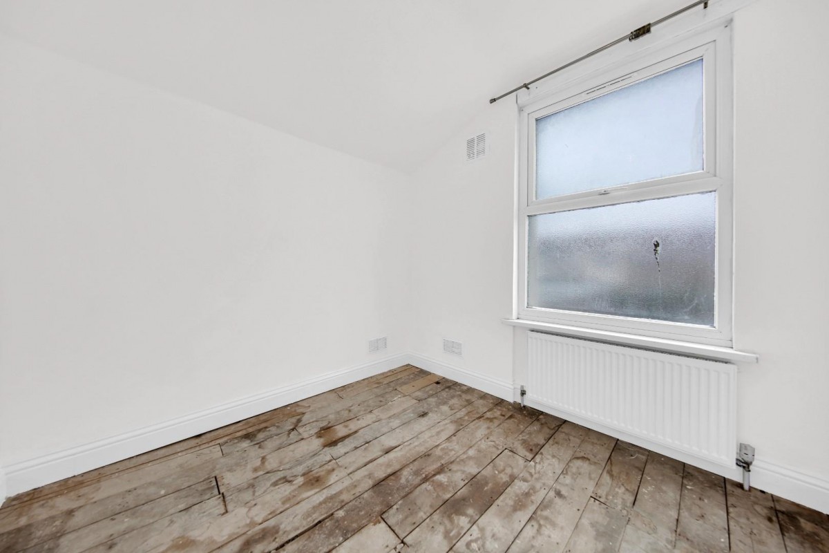 Henley Road, Ilford, IG1