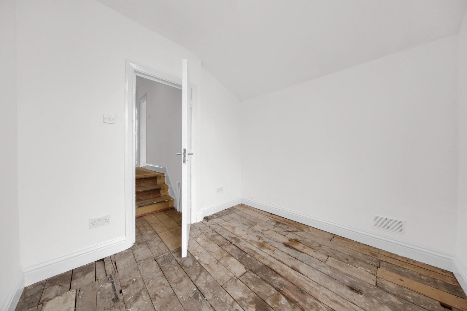 Henley Road, Ilford, IG1