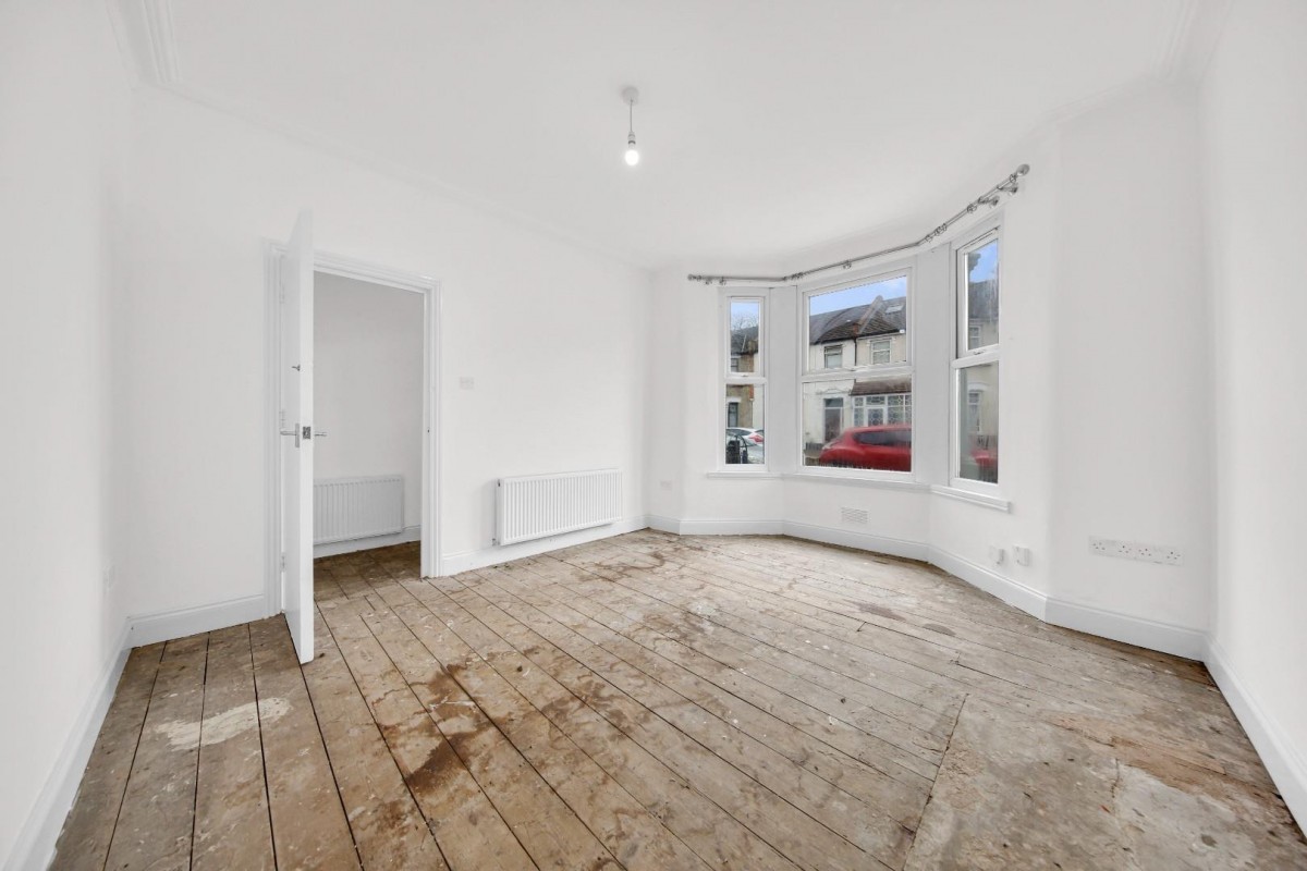 Henley Road, Ilford, IG1