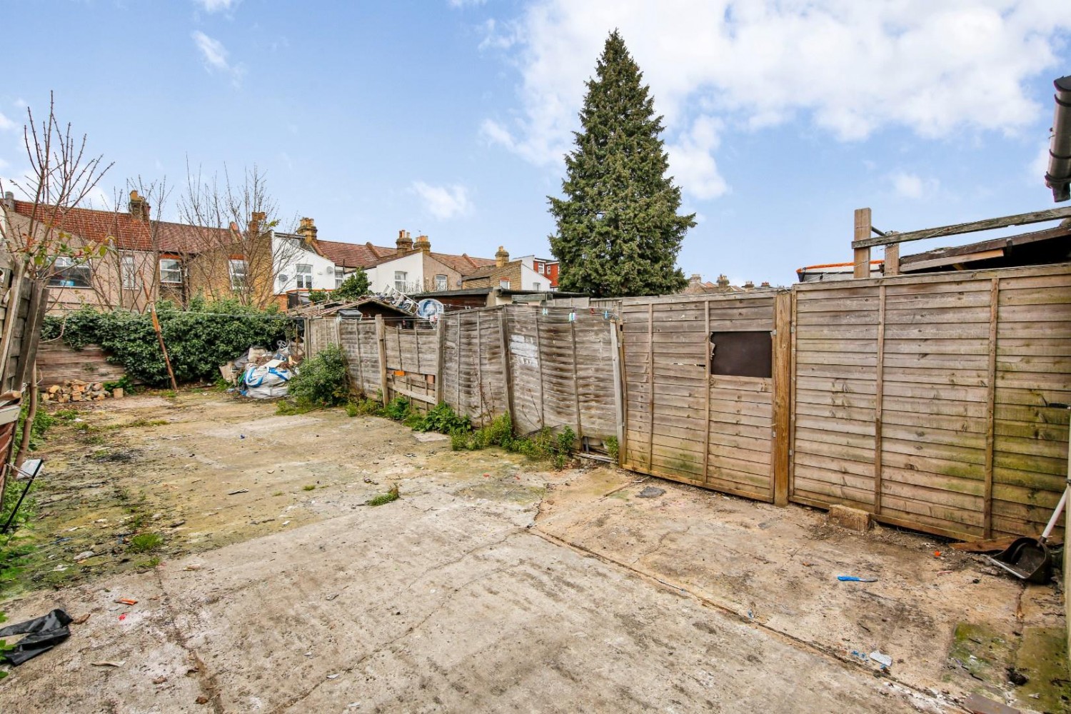 Henley Road, Ilford, IG1