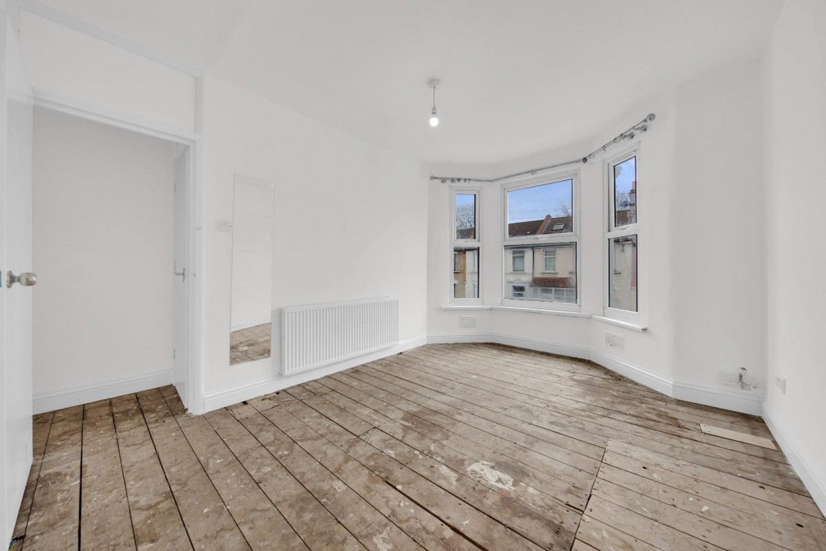 Henley Road, Ilford, IG1