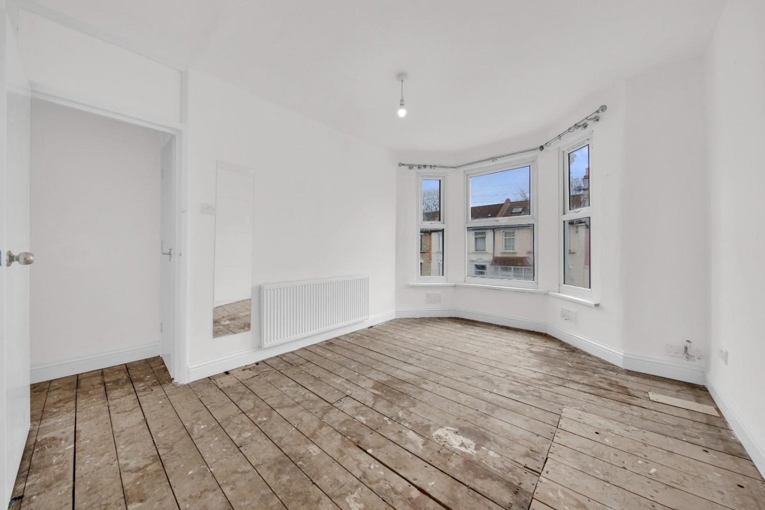 Henley Road, Ilford, IG1