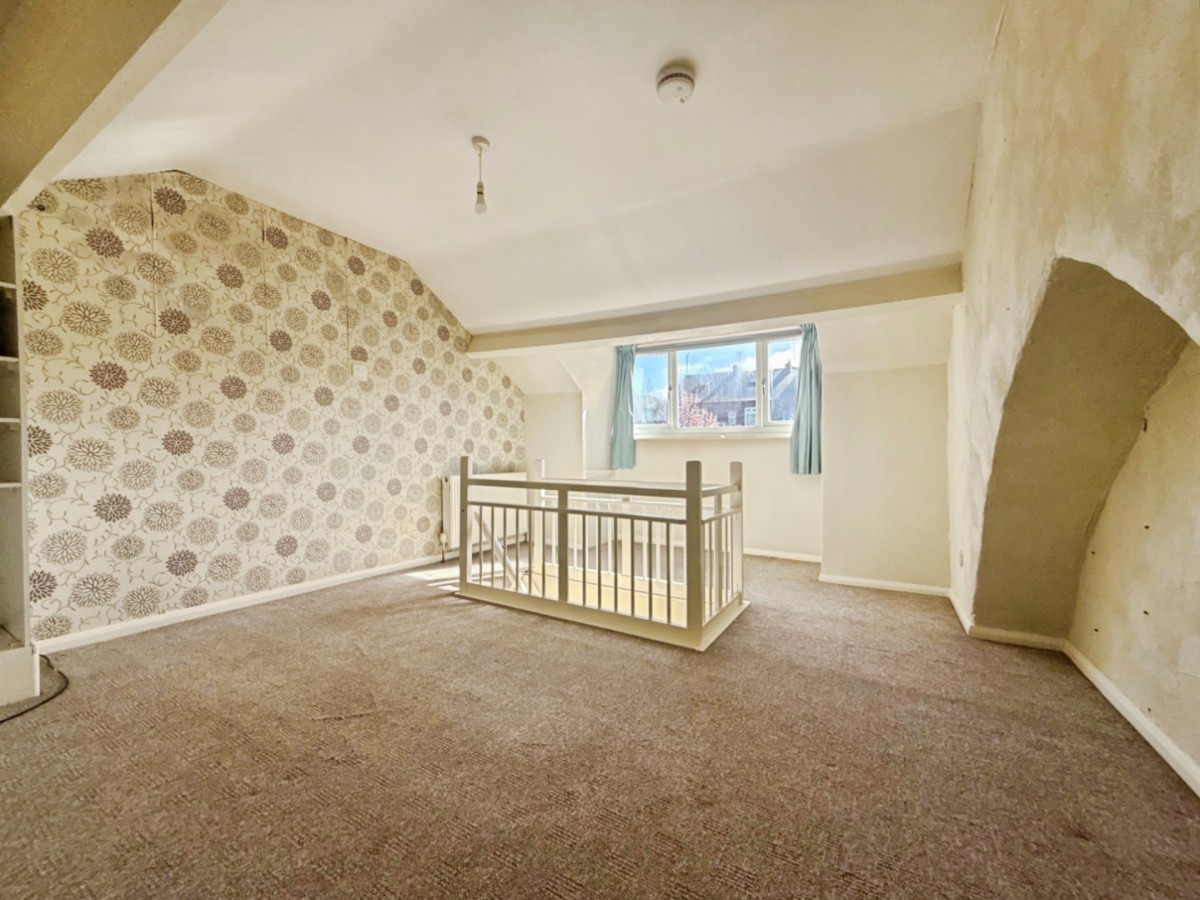 Albany Road, Stocksbridge, Sheffield, S36 1AL
