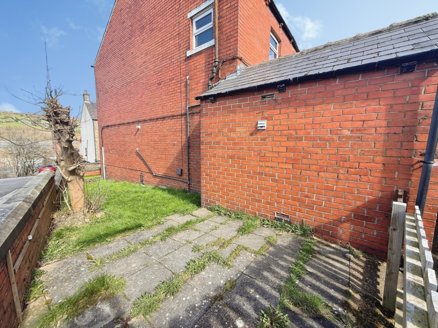 3 bedroom House for sale in Albany Road, Stocksbridge, Sheffield, S36 1AL