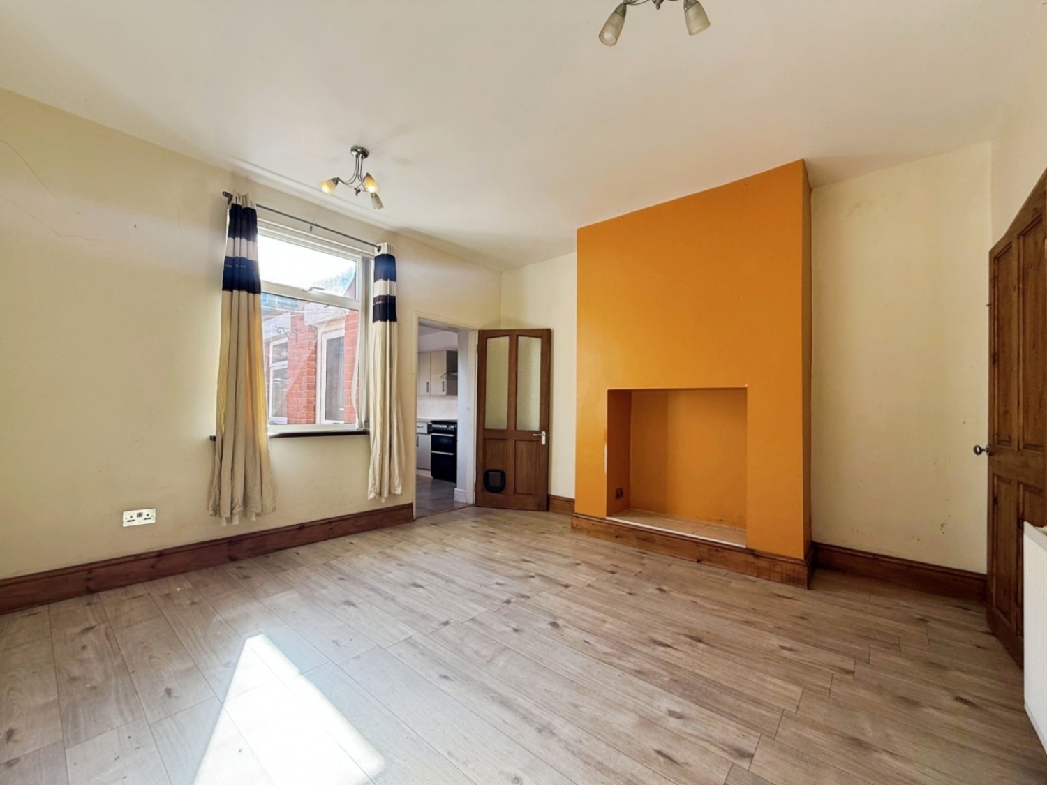 3 bedroom House for sale in Albany Road, Stocksbridge, Sheffield, S36 1AL