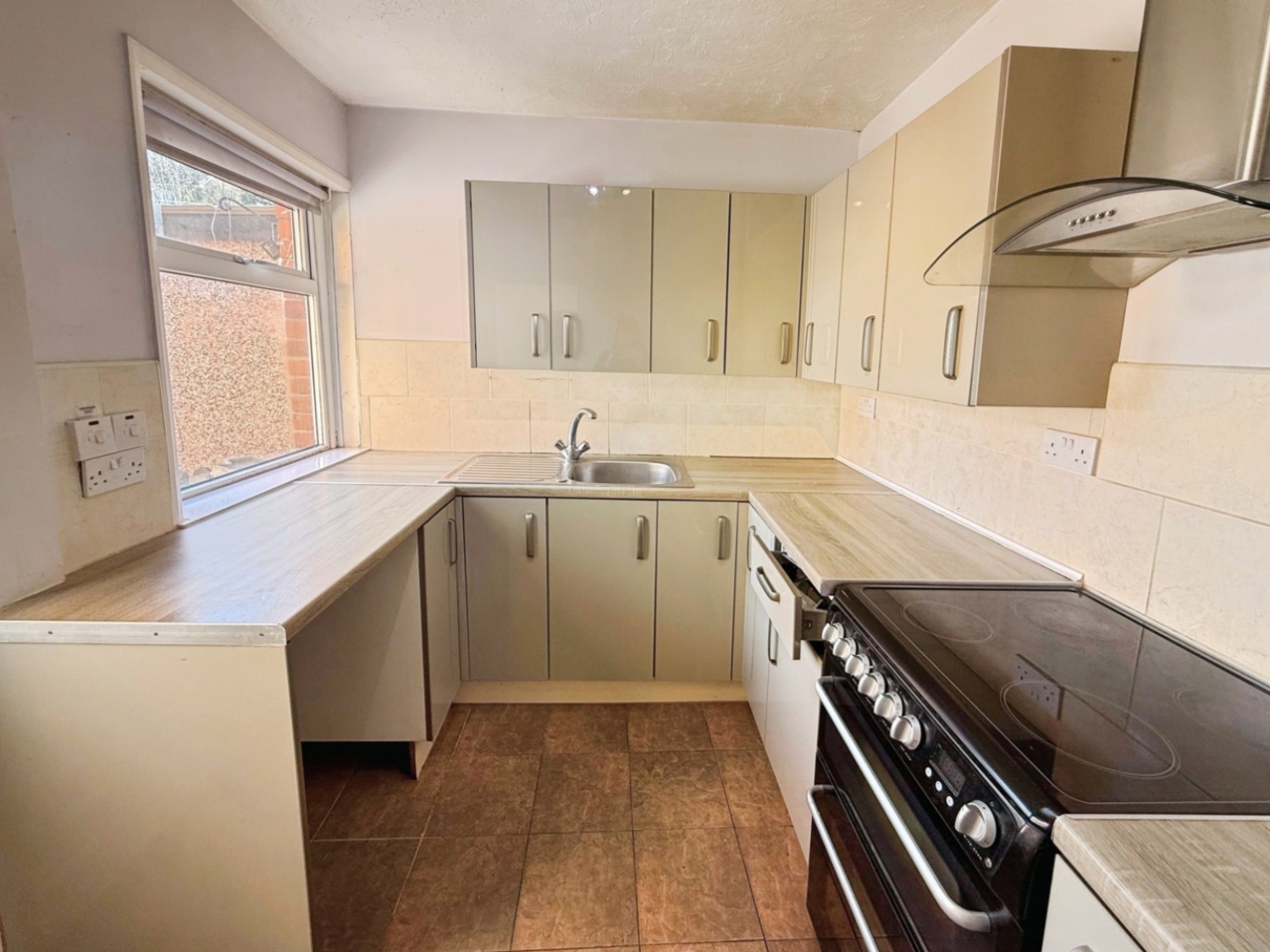 3 bedroom House for sale in Albany Road, Stocksbridge, Sheffield, S36 1AL