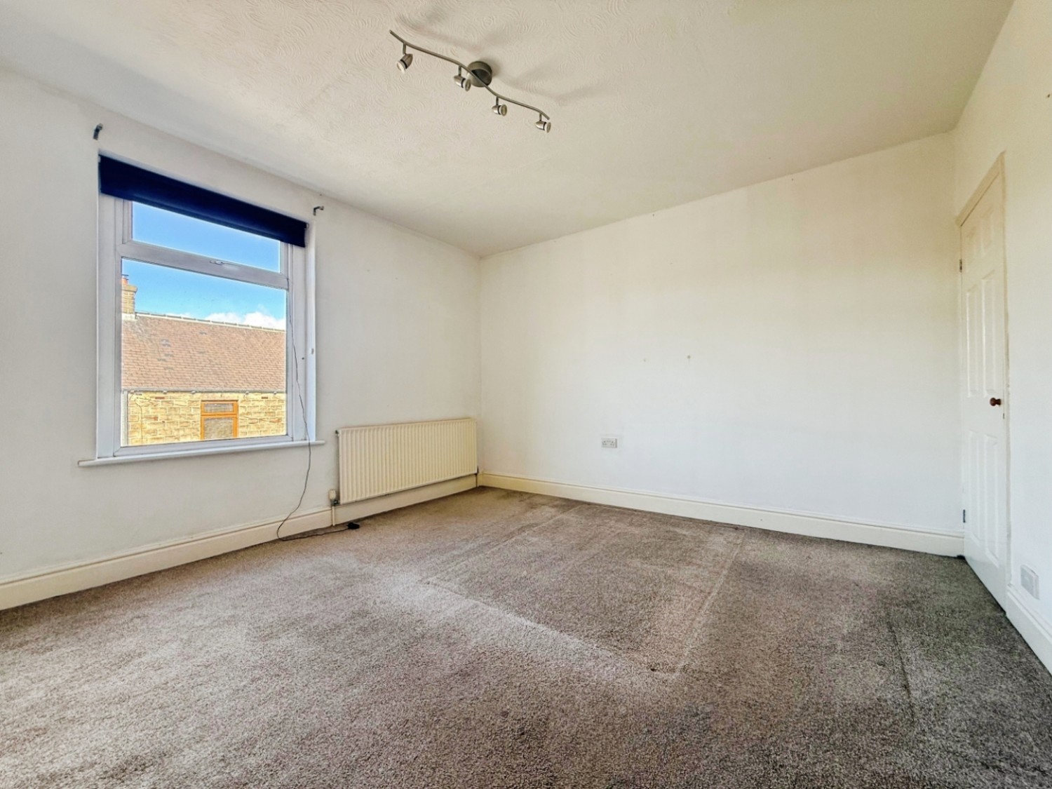 3 bedroom House for sale in Albany Road, Stocksbridge, Sheffield, S36 1AL