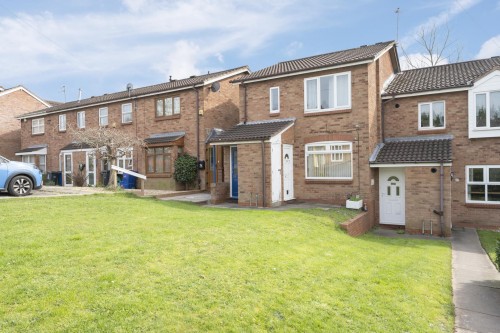 Ragees Road, Kingswinford, DY6 8NQ