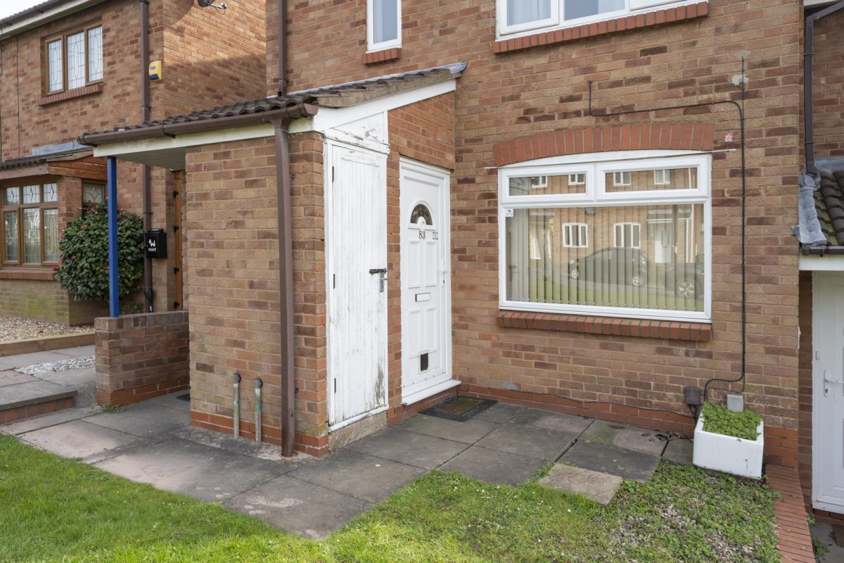 Ragees Road, Kingswinford, DY6 8NQ