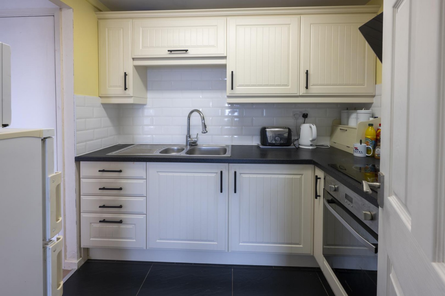 Ragees Road, Kingswinford, DY6 8NQ