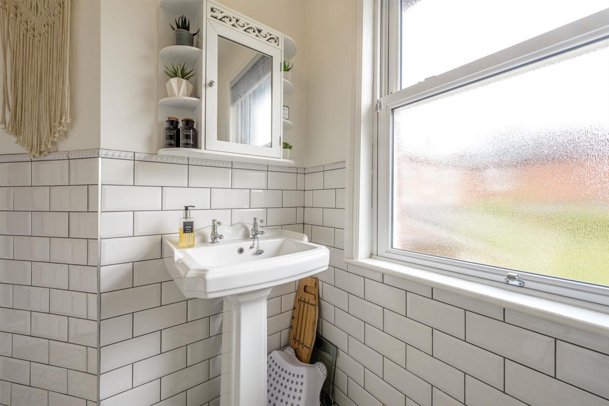 Bowling Green Road, Stourbridge, DY8 3RZ