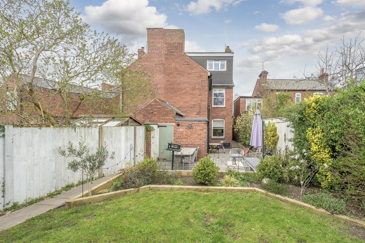 Bowling Green Road, Stourbridge, DY8 3RZ