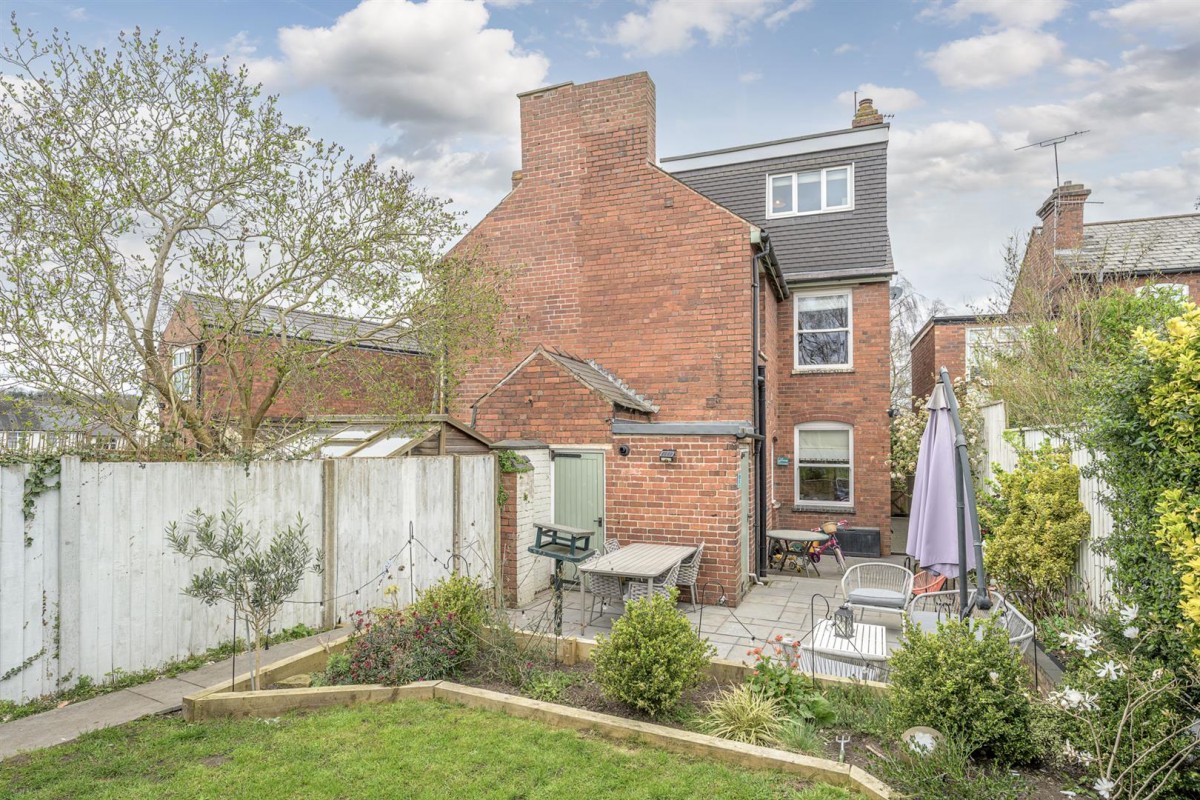 Bowling Green Road, Stourbridge, DY8 3RZ