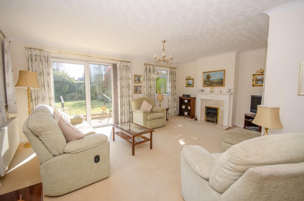 Park Crescent, Frenchay, Bristol, BS16 1PD