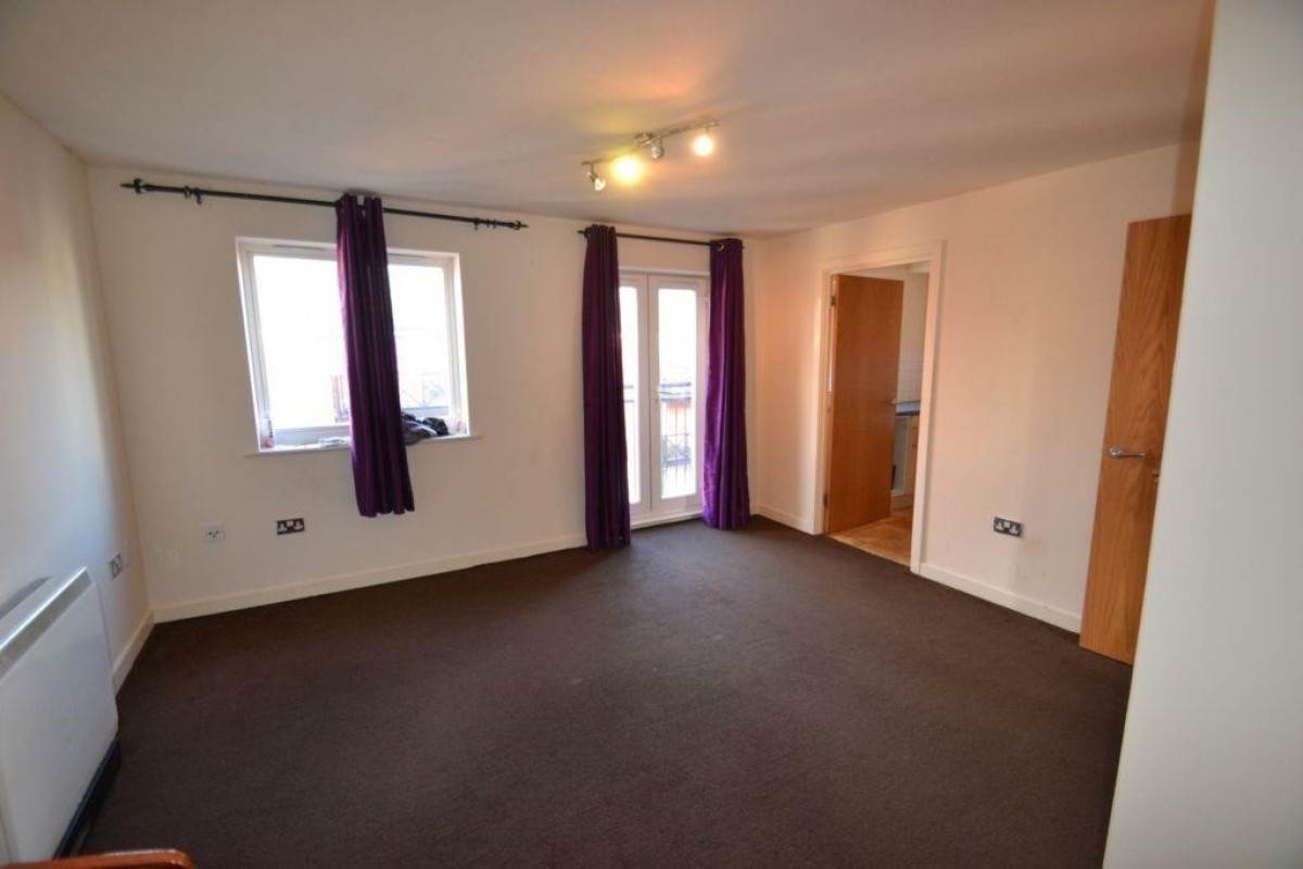 Hevingham Drive, Romford, Essex, RM6 4UA