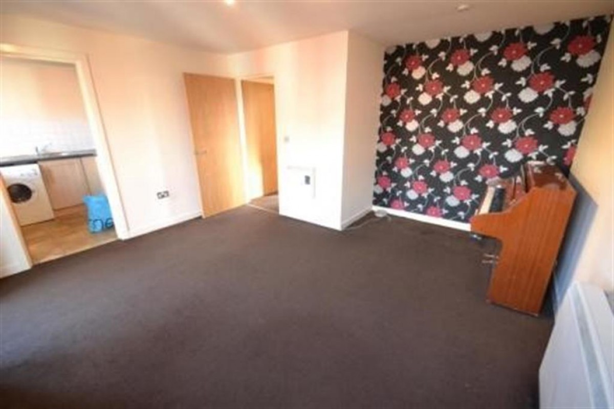 Hevingham Drive, Romford, Essex, RM6 4UA
